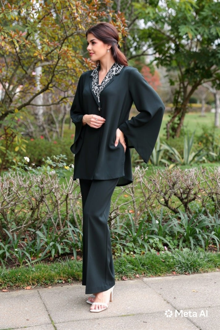 Daiselle Emerald Green 2-Piece Co-ord Set with White Embroidered Collar and Wide Leg Trousers for Women Pakistan