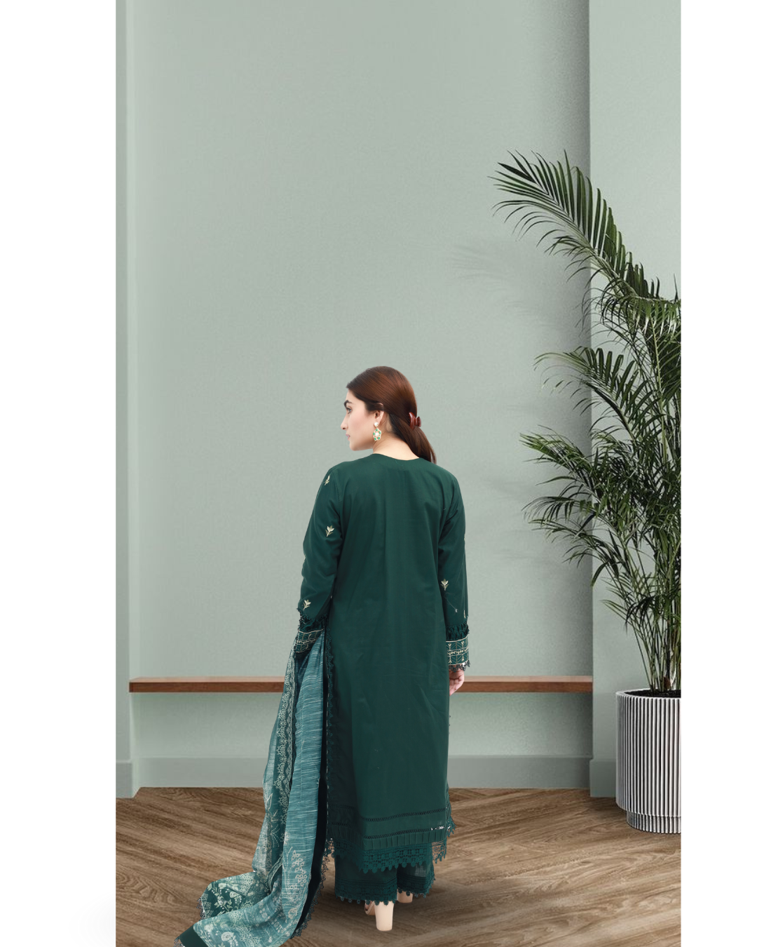 Emerald Green Embroidered Lawn 3-Piece Suit – Daiselle by Zurwa's collection  | DAISELLE